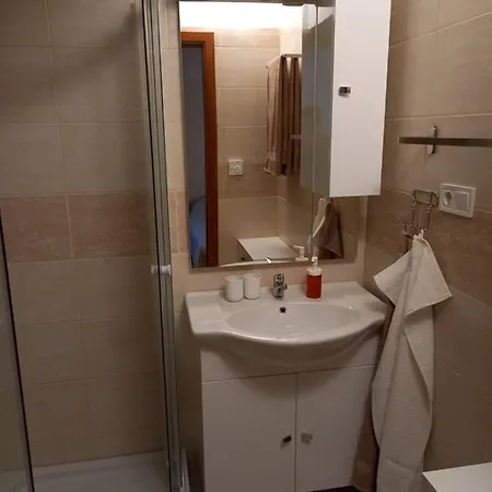 Karpatia Vendeghaz 1201 3*